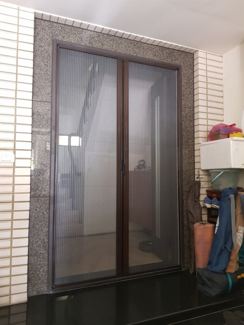 摺疊紗門安裝實例