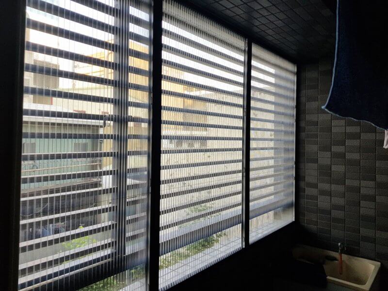 台南市中西區西華南街 摺疊紗窗 安裝