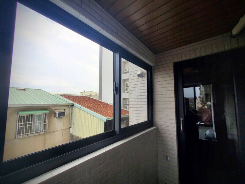台南新化長青街 家事陽台 氣密窗 設計 安裝