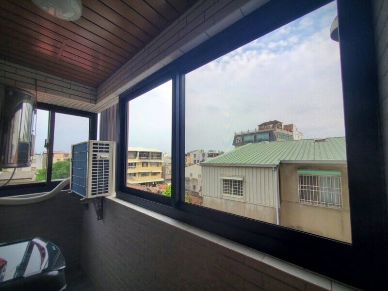 台南新化長青街 家事陽台 氣密窗 設計 安裝