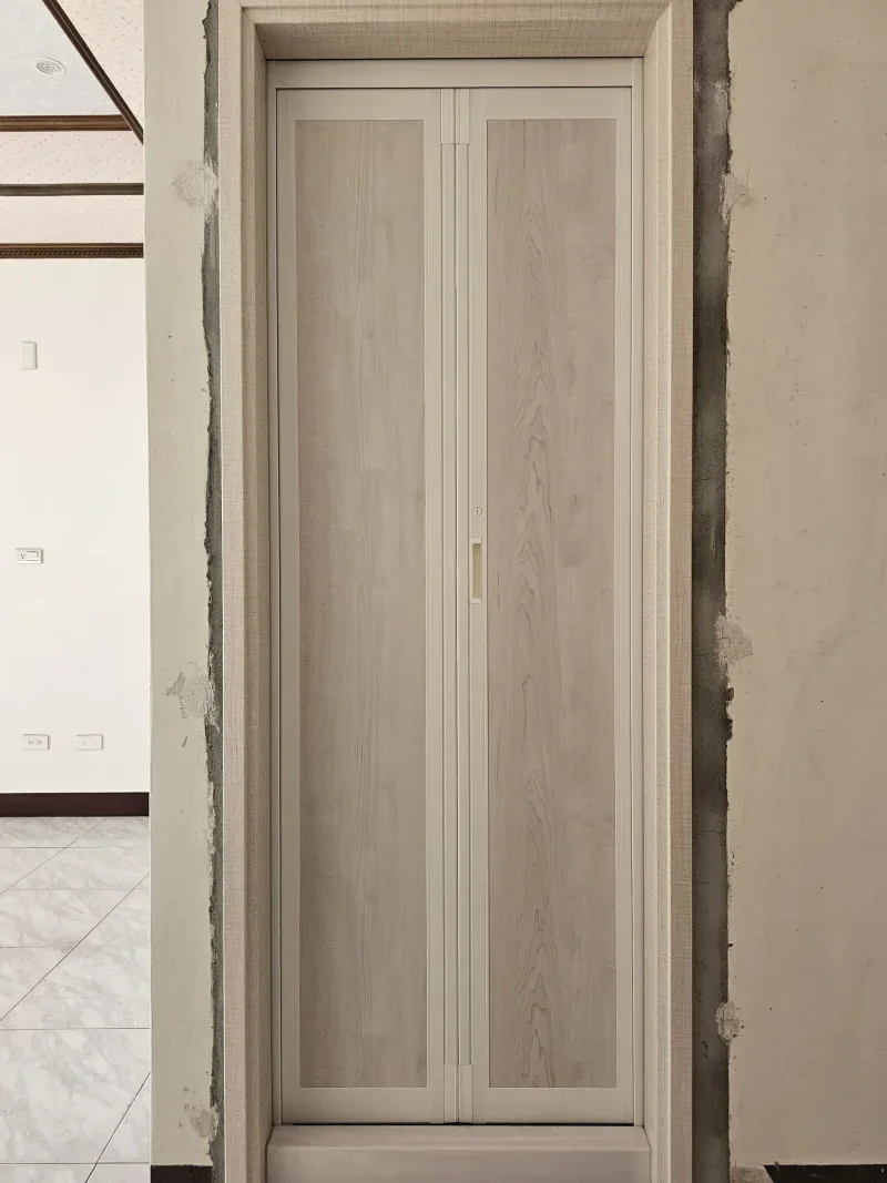 折疊門關閉狀態外觀