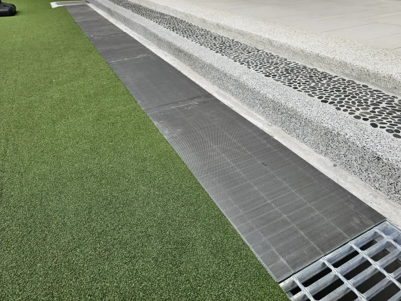 防蚊網有效阻隔落葉與垃圾，保持水溝清潔乾淨