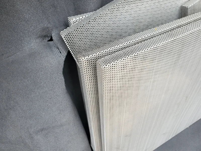 防蚊水溝蓋網細部沖孔設計特寫