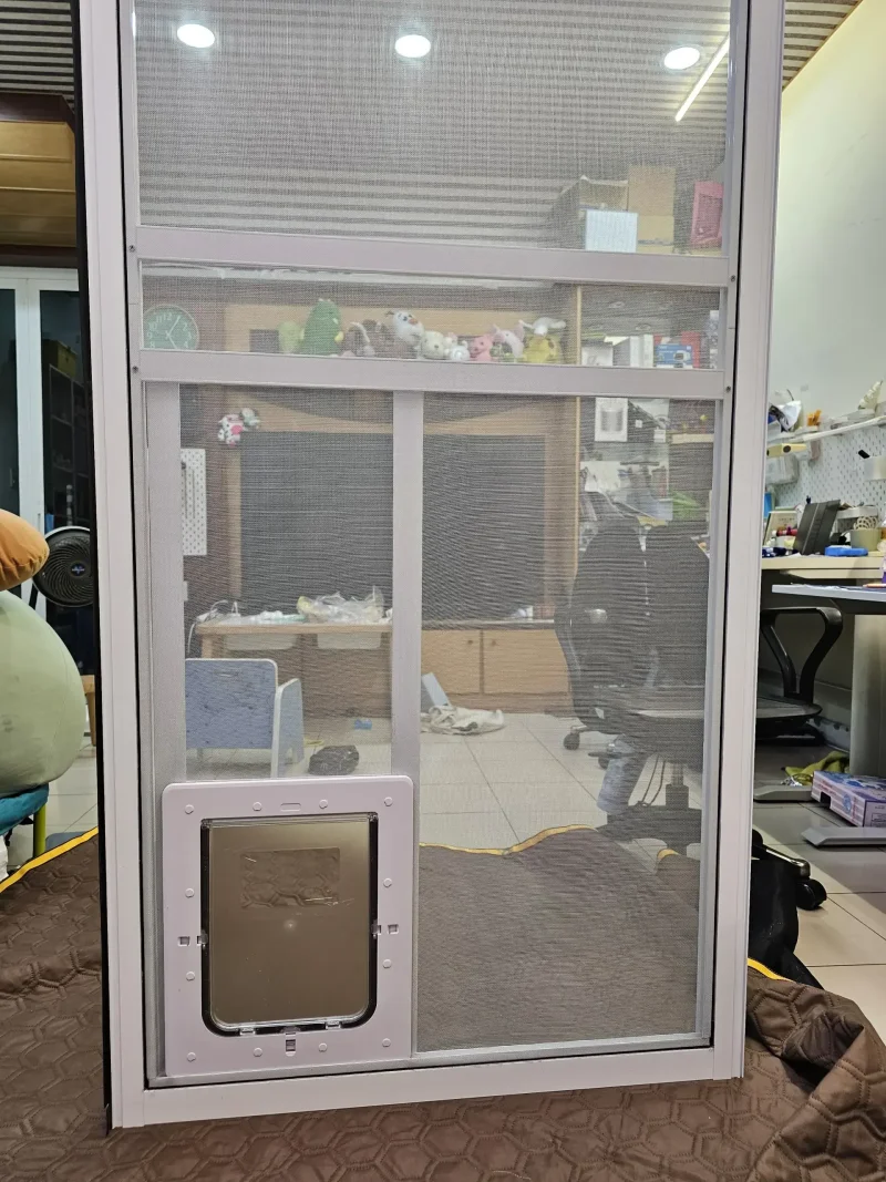 不影響紗門推拉功能的貓門安裝