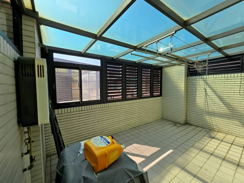 頂樓採光罩下晾衣空間改造完工照