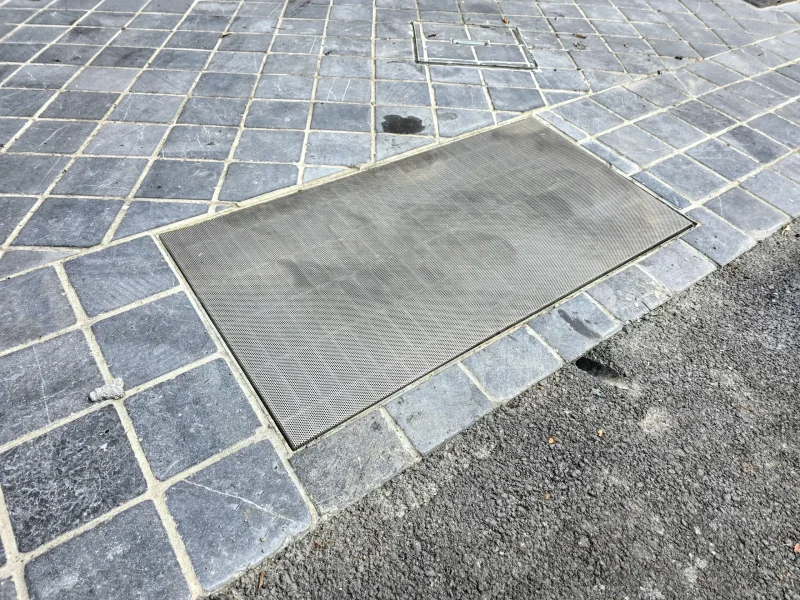 全包款不鏽鋼濾網，適用於高頻率進出區域的最高規格防護