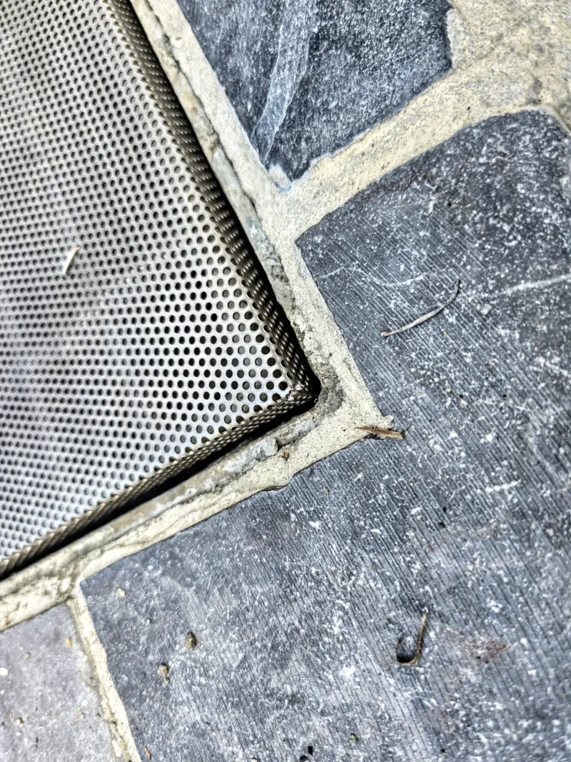 陶喜悠朵住戶現場加購：好室科技「全包款」不鏽鋼水溝蓋網特寫