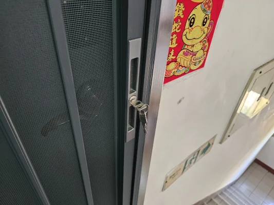 金屬折疊紗門側視角度