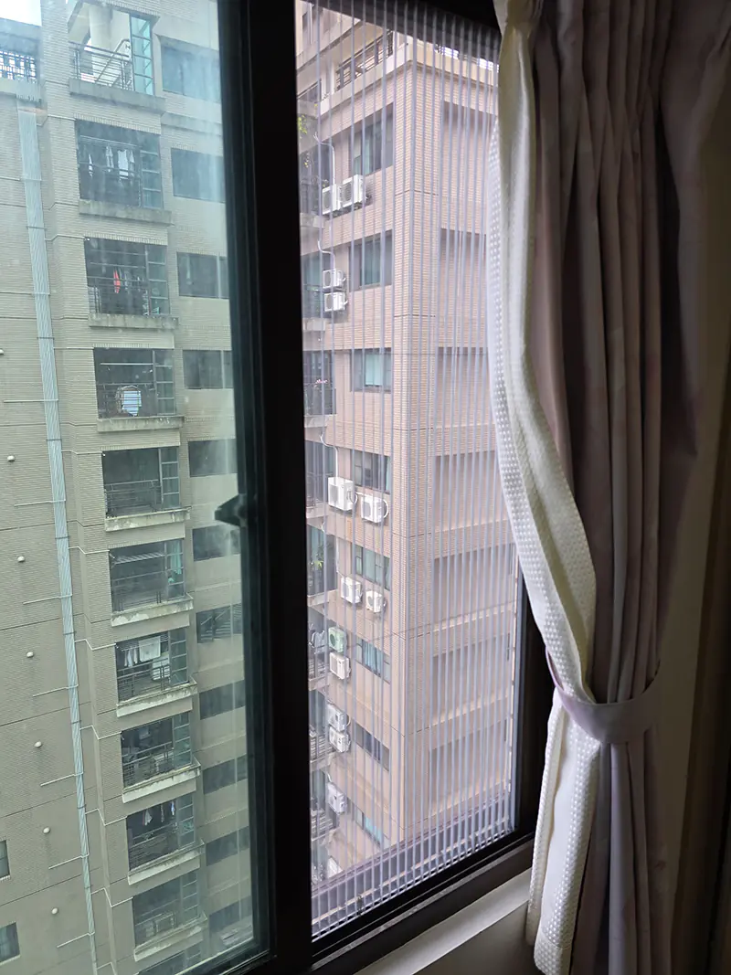 高樓住宅折疊紗窗安裝案例
