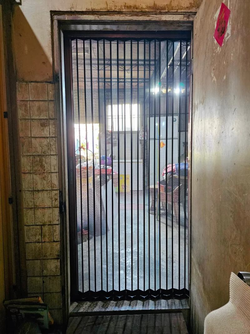 重型金屬折疊紗門外觀